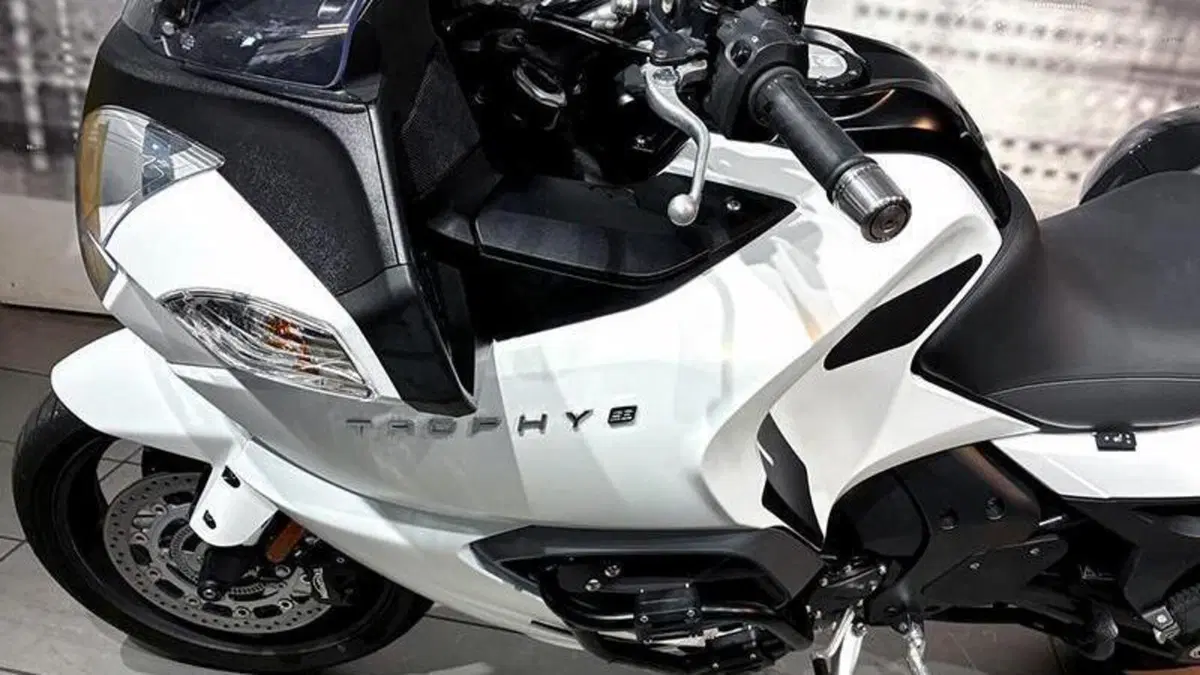 Triumph Trophy 1200 ABS (2012-15)  (6)