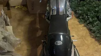 Moto Guzzi V7 Racer (2012 - 14)