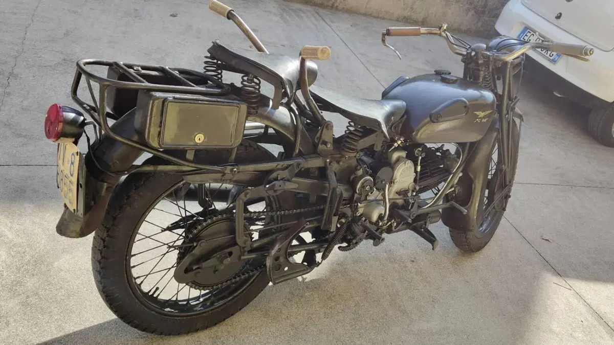 Moto Guzzi   (4)