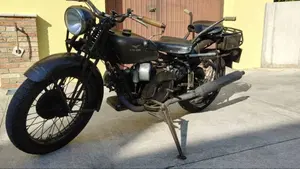 Moto Guzzi   (9)