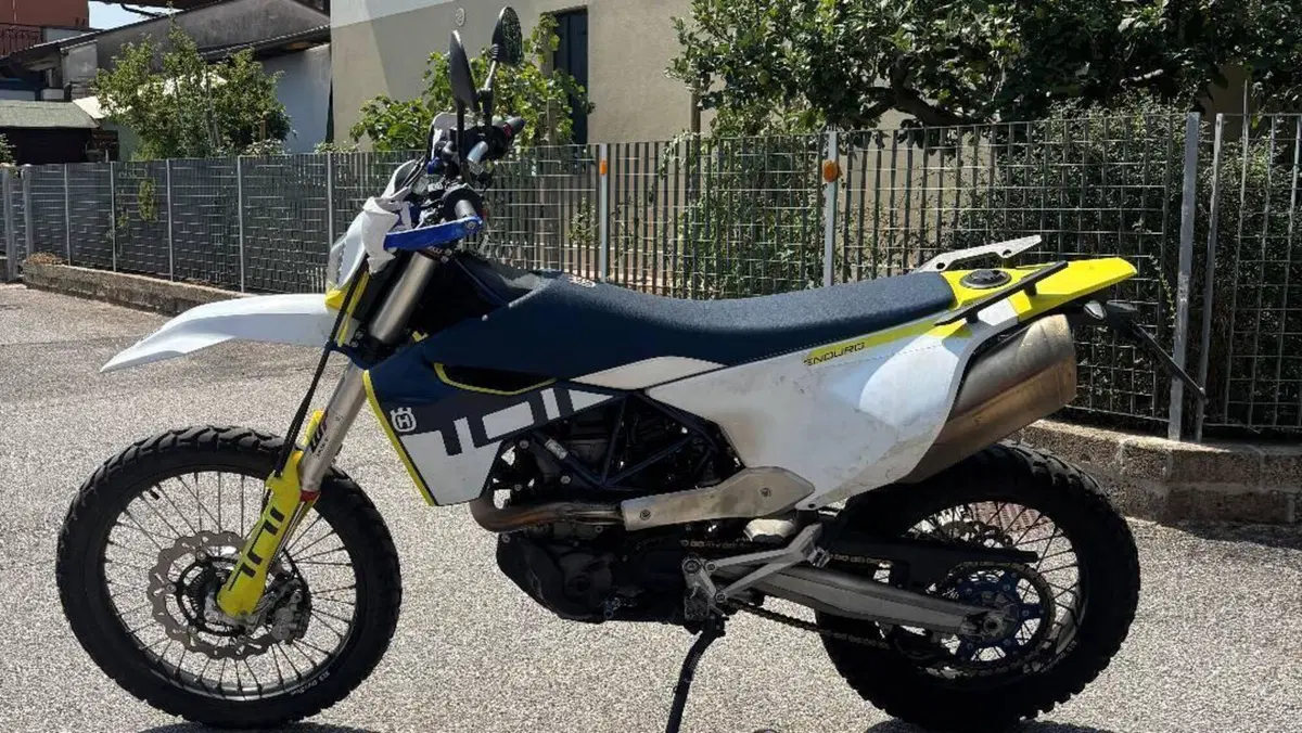 Husqvarna 701 Enduro (2023 - 25)  (4)