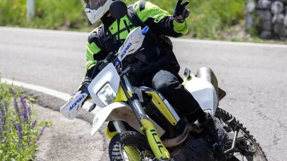 Husqvarna 701 Enduro (2023 - 25)  (6)