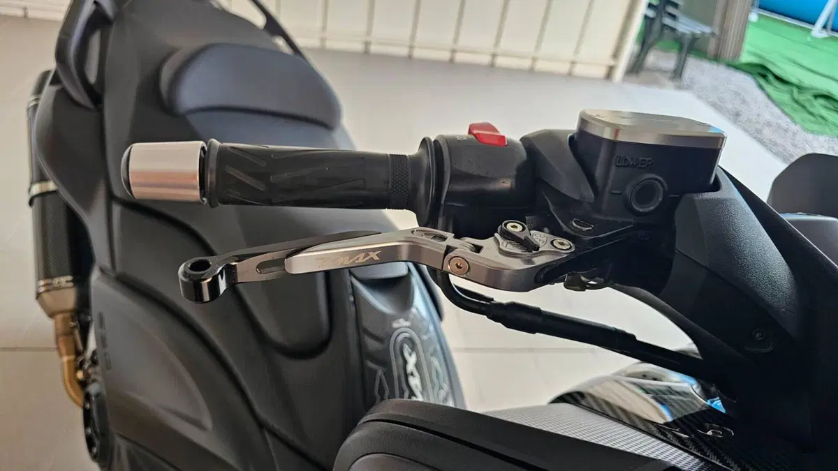 Yamaha T-Max 530 ABS (2015 - 17)  (3)