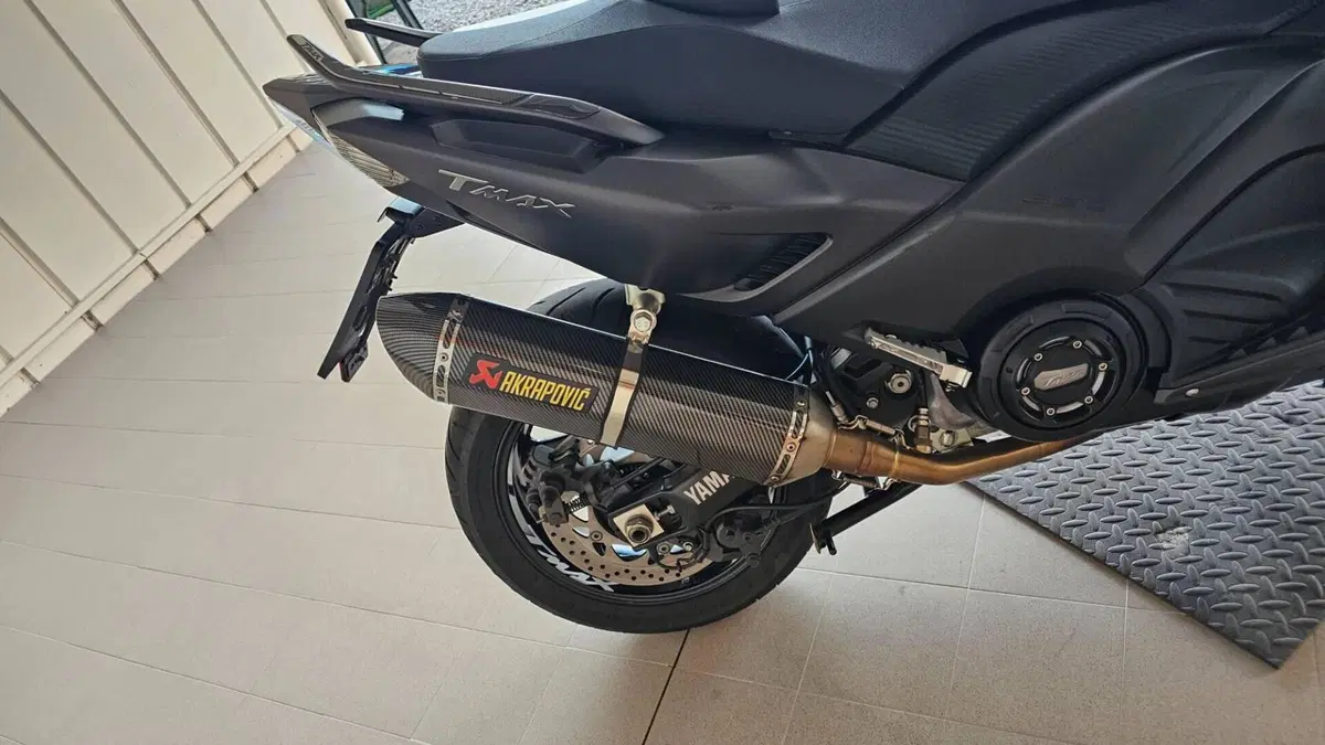 Yamaha T-Max 530 ABS (2015 - 17)  (4)