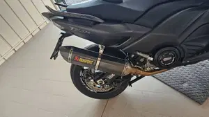 Yamaha T-Max 530 ABS (2015 - 17)  (4)