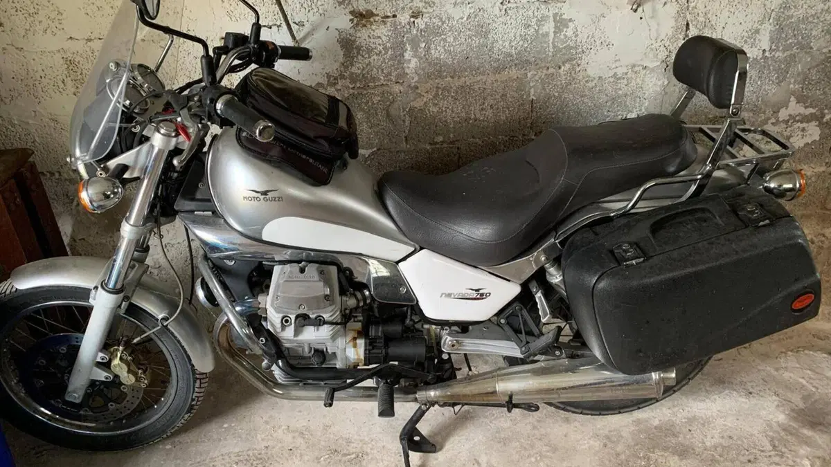 Moto Guzzi Nevada 750 Club (2002 - 06) 