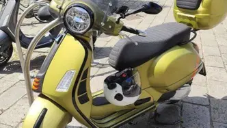 Vespa GTS 300 Super Sport (2023 - 24) usata