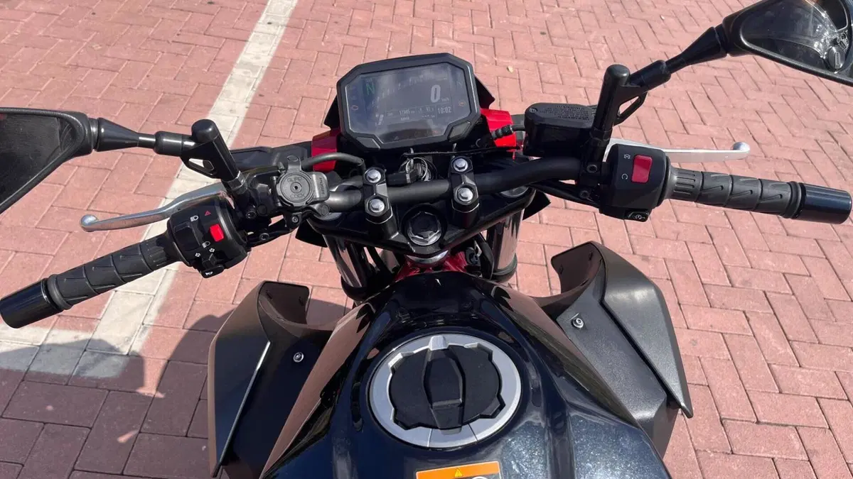 Kawasaki Z 500 SE (2024 - 26)  (6)