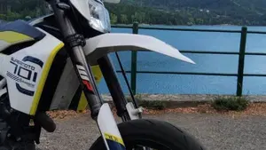 Husqvarna 701 Supermoto (2017 - 19)  (3)