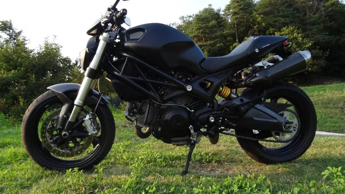 Ducati Monster 696 Plus (2007 - 14) 
