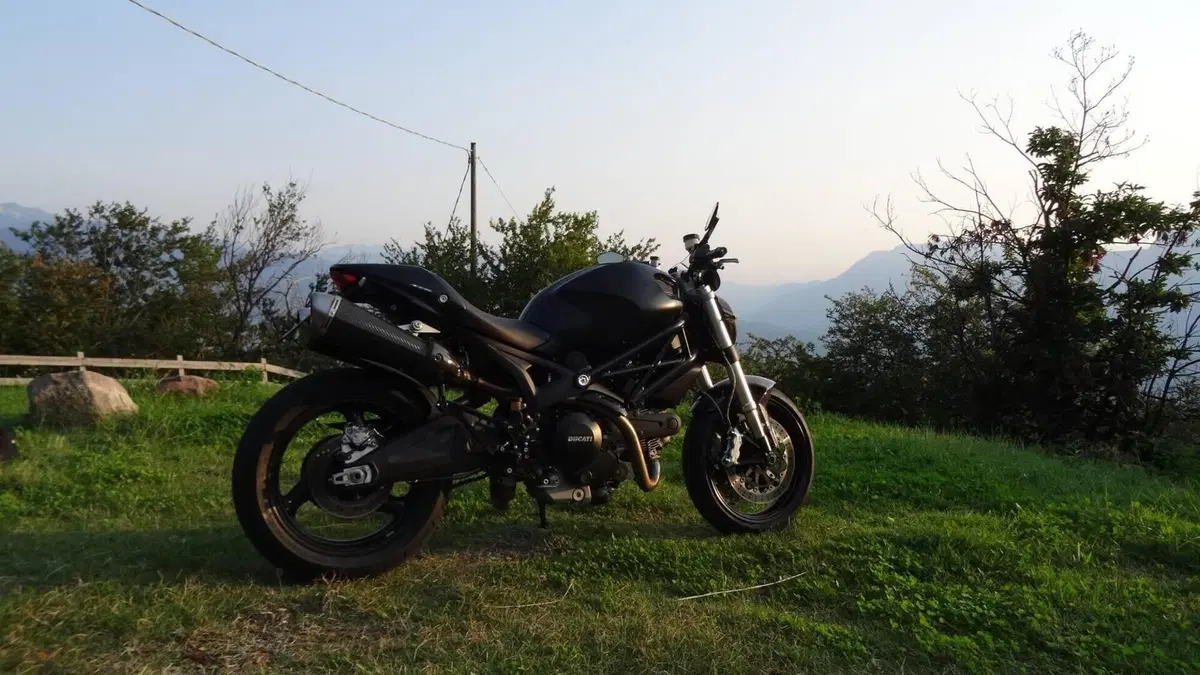 Ducati Monster 696 Plus (2007 - 14)  (2)