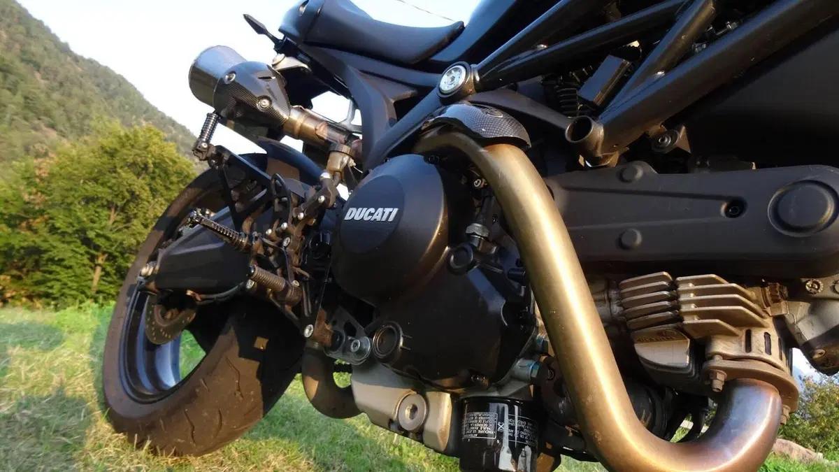 Ducati Monster 696 Plus (2007 - 14)  (8)