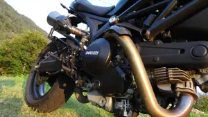 Ducati Monster 696 Plus (2007 - 14)  (8)