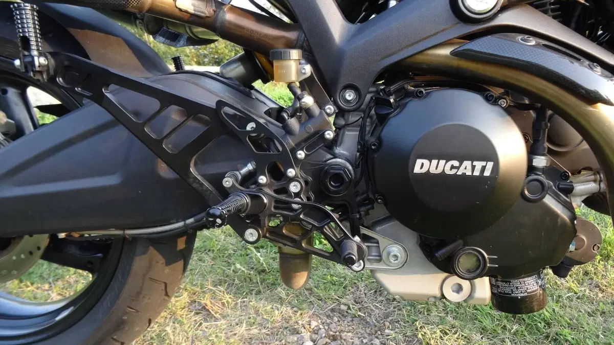Ducati Monster 696 Plus (2007 - 14)  (9)