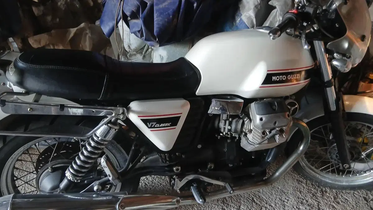 Moto Guzzi V7 Classic (2008 - 12)  (7)