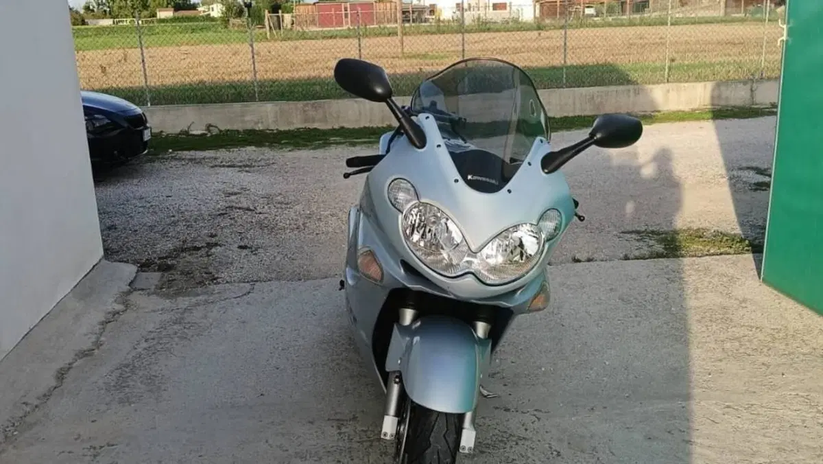 Kawasaki ZZR 1200 (2002 - 05) 