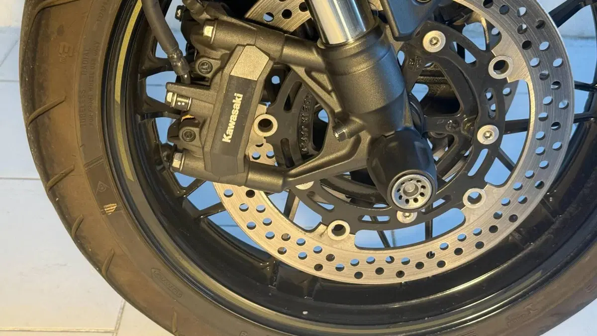 Kawasaki Z 900 RS (2018 - 20)  (15)