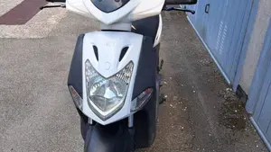 Kymco Agility 125 R16 (2008 - 17)  (2)