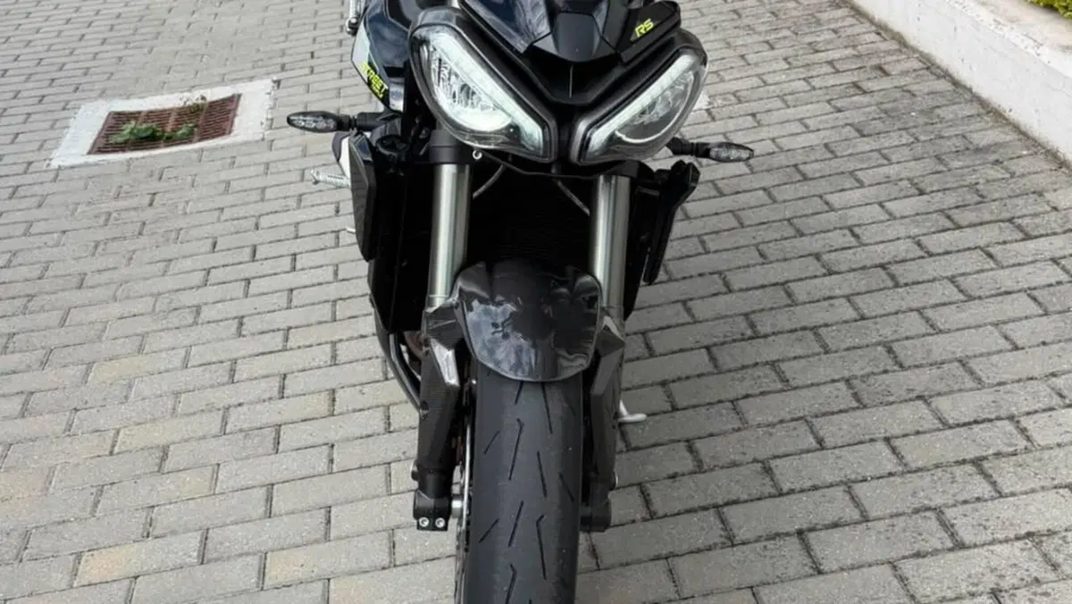 Triumph Street Triple 765 RS (2023 - 26)  (3)