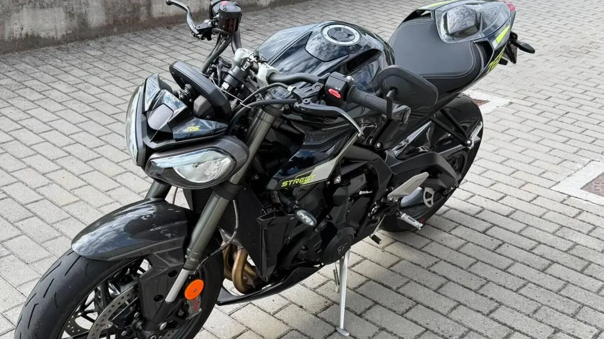 Triumph Street Triple 765 RS (2023 - 26)  (4)
