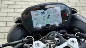 Triumph Street Triple 765 RS (2023 - 26)  (9)