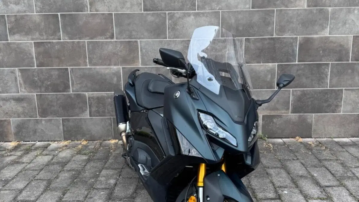Yamaha T-Max 560 Tech Max (2022 - 24)  (2)