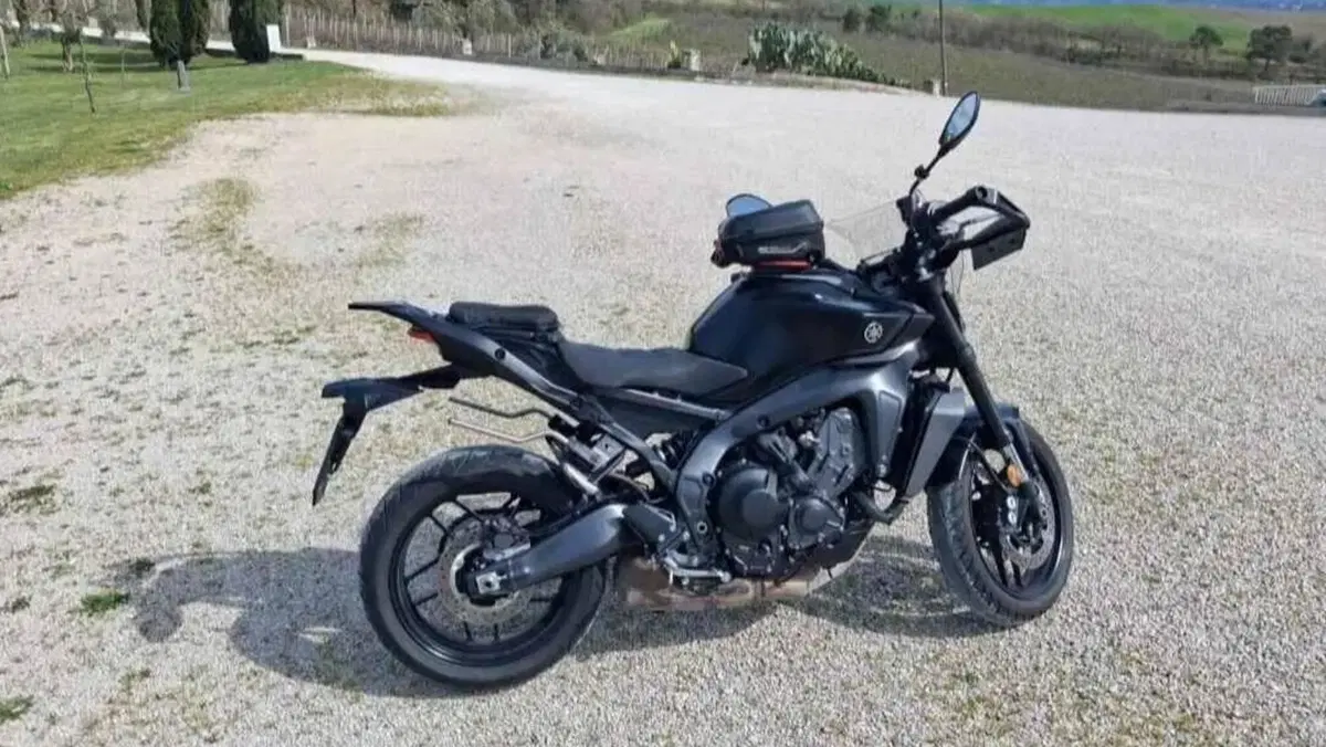 Yamaha MT-09 Y-AMT (2024 - 26)  (4)