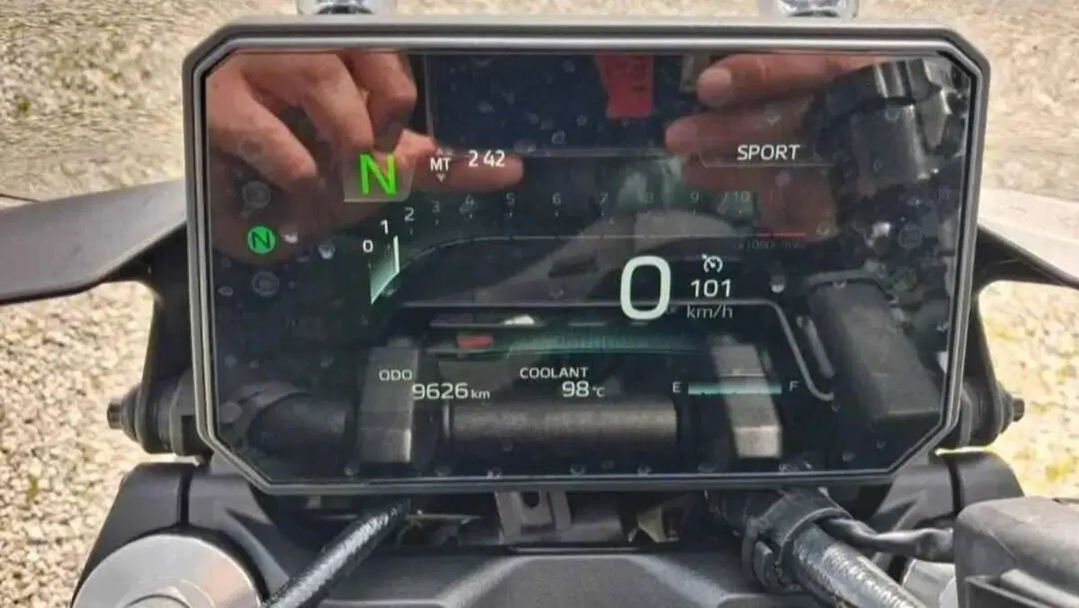 Yamaha MT-09 Y-AMT (2024 - 26)  (7)