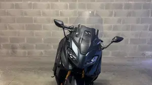 Yamaha T-Max 560 Tech Max (2022 - 24)  (11)