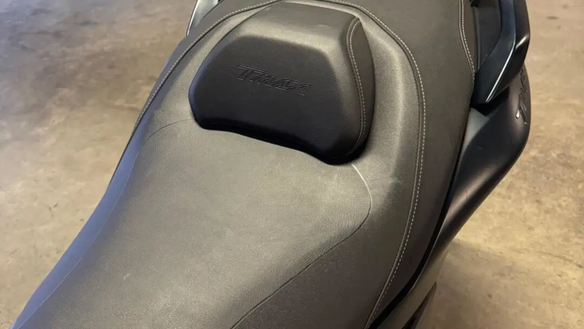 Yamaha T-Max 560 Tech Max (2022 - 24)  (15)