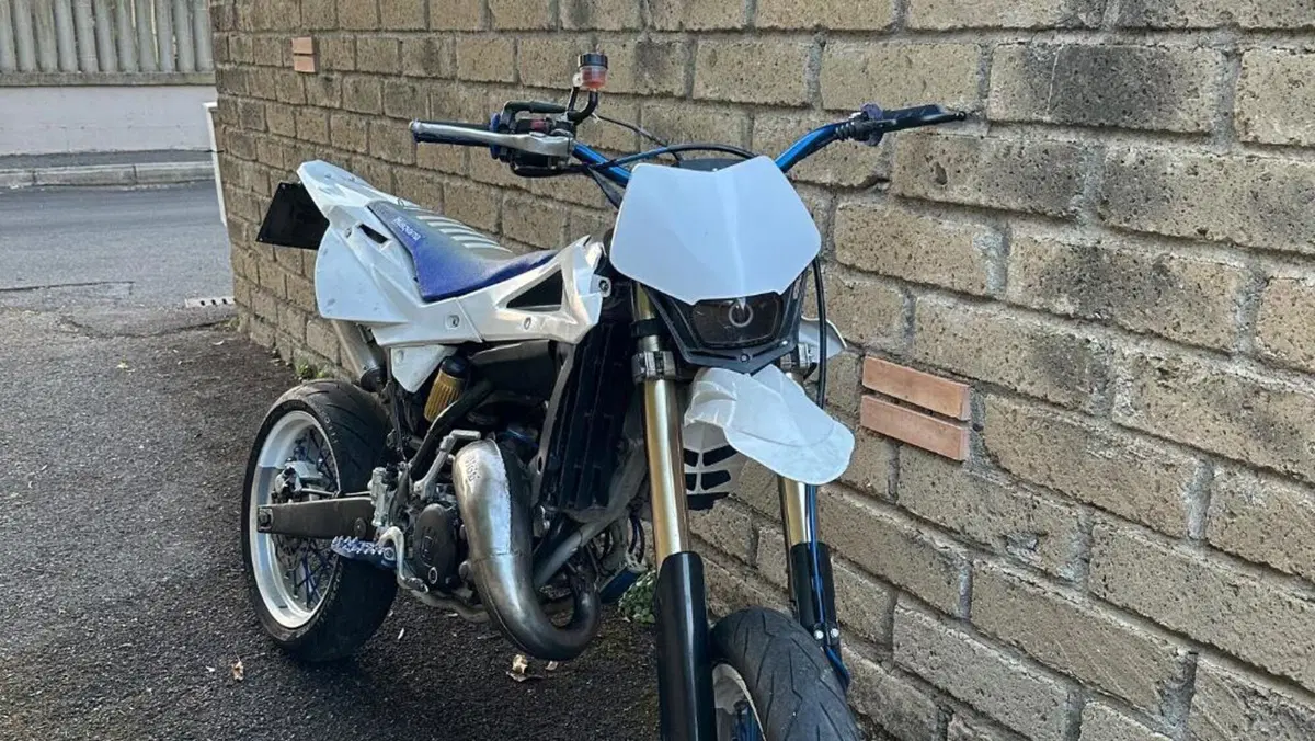 Husqvarna SM 125 (2009)  (3)