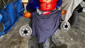 Honda CBR 1100 XX  (2001 - 06)  (7)