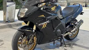 Honda CBR 1100 XX Superblackbird (1996 - 98)  (13)