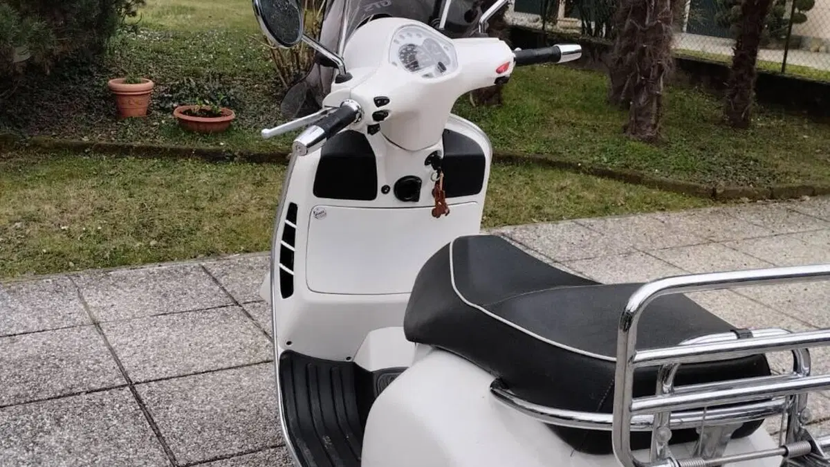 Vespa GTS 300 Super (2008 - 16)  (3)