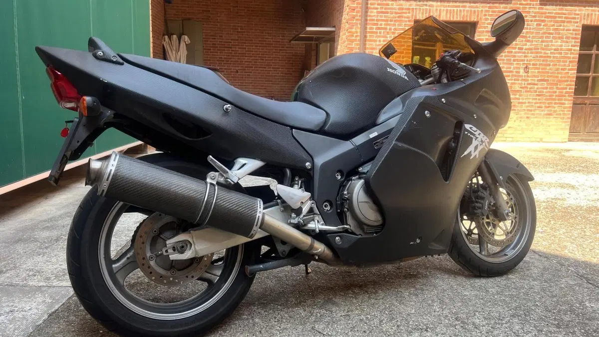 Honda CBR 1100 XX  (2001 - 06)  (3)