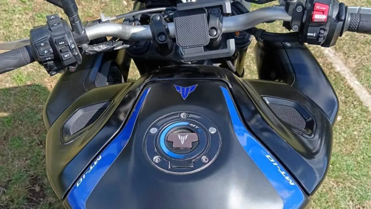 Yamaha MT-10 (2022 - 26)  (4)