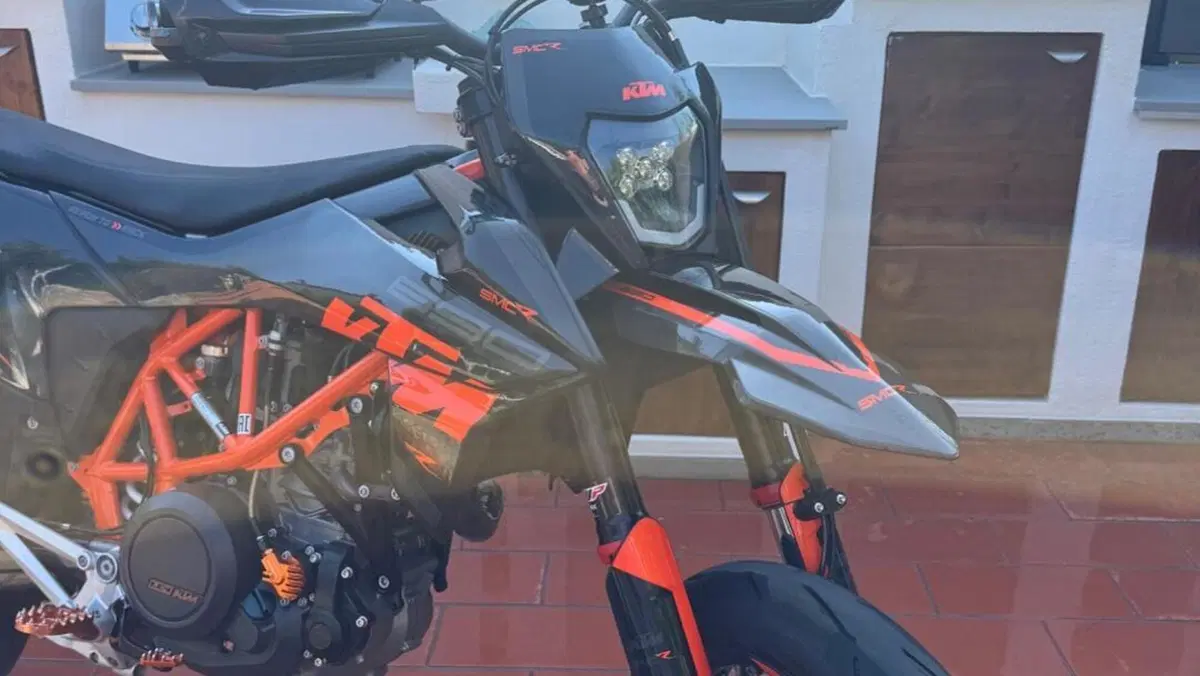 KTM 690 SMC R (2021 - 22)  (4)