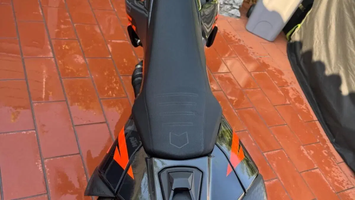 KTM 690 SMC R (2021 - 22)  (8)