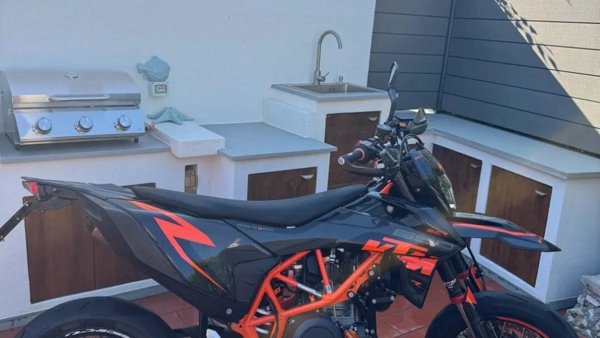 KTM 690 SMC R (2021 - 22)  (12)