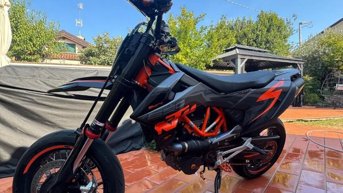 KTM 690 SMC R (2021 - 22)  (15)