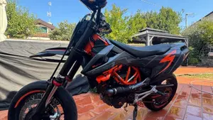 KTM 690 SMC R (2021 - 22)  (15)