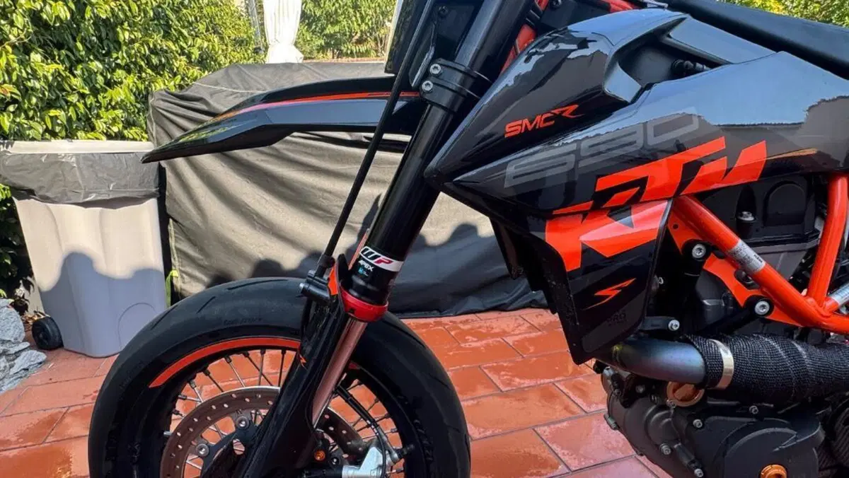 KTM 690 SMC R (2021 - 22)  (16)