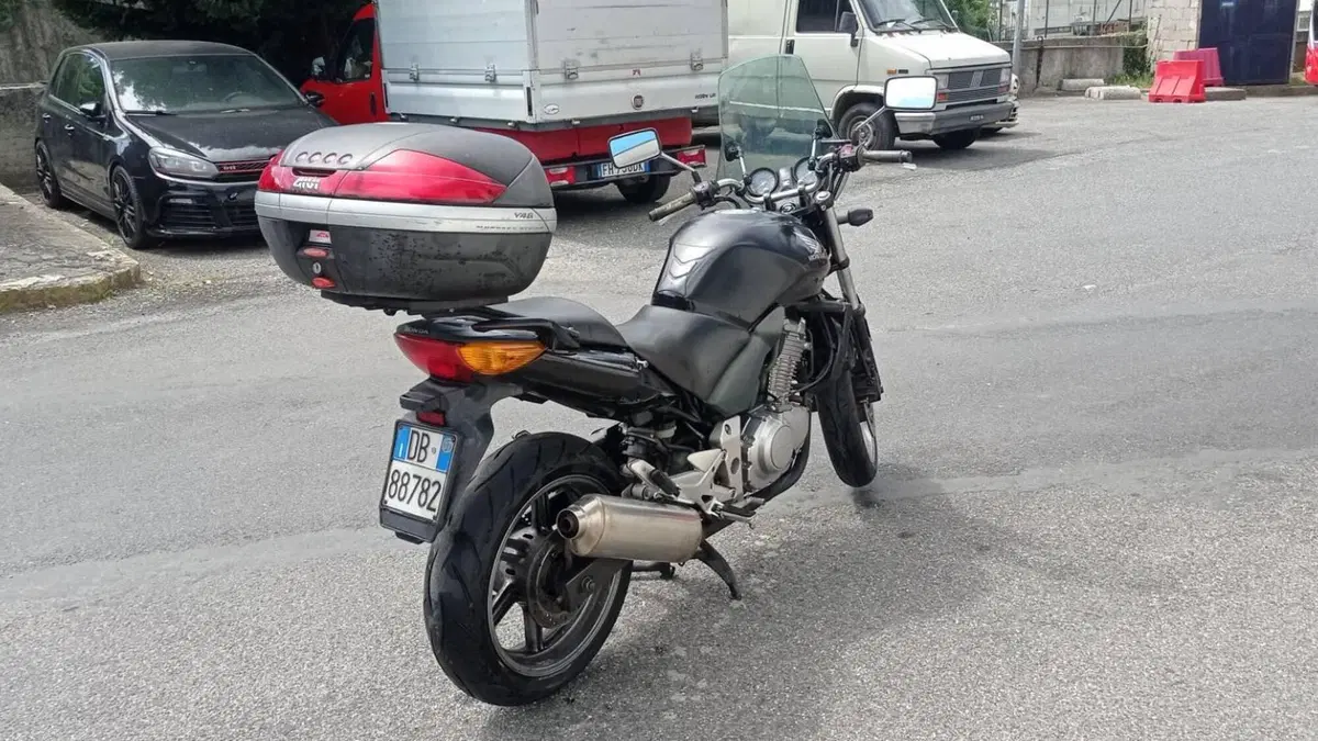 Honda CBF 500  (4)