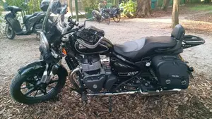 Royal Enfield Super Meteor 650 (2023 - 26)  (2)