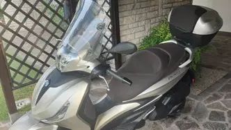 Piaggio Beverly 400 (2025 - 26) usata