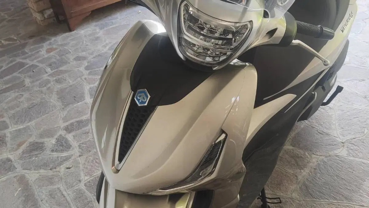 Piaggio Beverly 400 (2025 - 26)  (5)