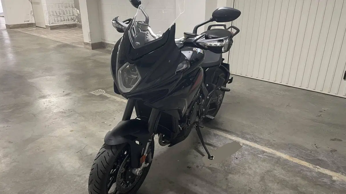 MV Agusta Turismo Veloce 800 R (2023 - 26)  (2)