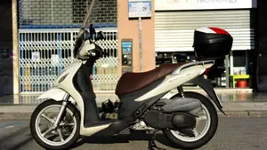 Suzuki SIXteen 150 (2007 - 14)  (3)