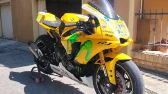 Yamaha YZF R1 (2015 - 16) usata