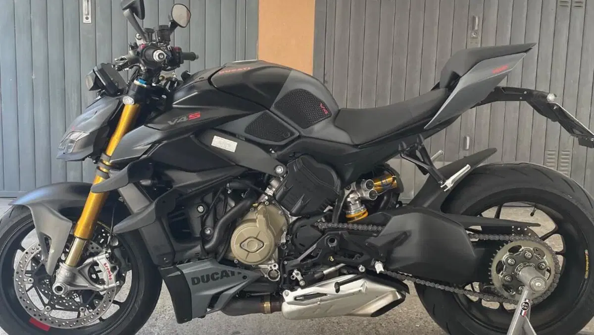 Ducati Streetfighter V4 S (2023 - 24) 